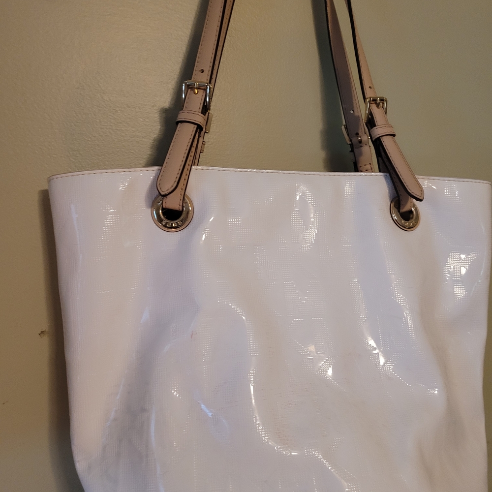 Michael Kors White Glossy Tote with Structured Design